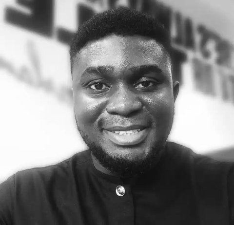 Portrait of Fikayo, Co-founder & Partner